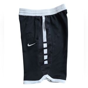 Nike Elite • Shorts